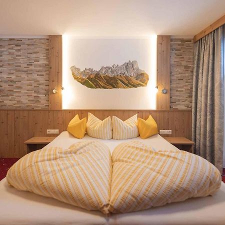 Haus Rosmarie Apartamento Neustift im Stubaital Exterior foto