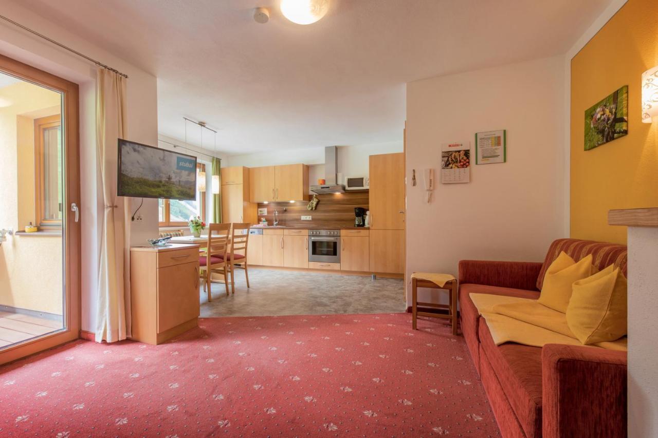 Haus Rosmarie Apartamento Neustift im Stubaital Exterior foto